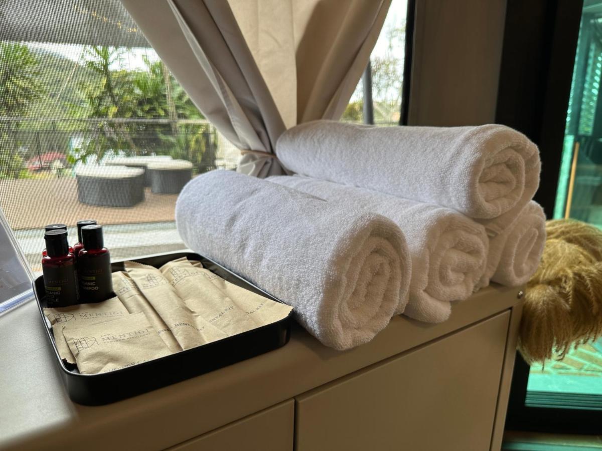 Kmah Parkland With Outdoor Jacuzzi Luxury tent *